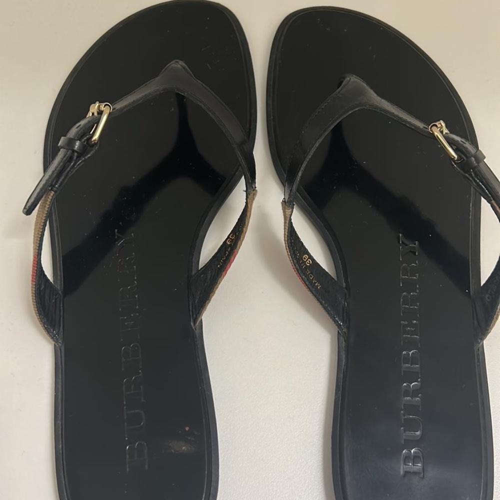 Burberry flip flops